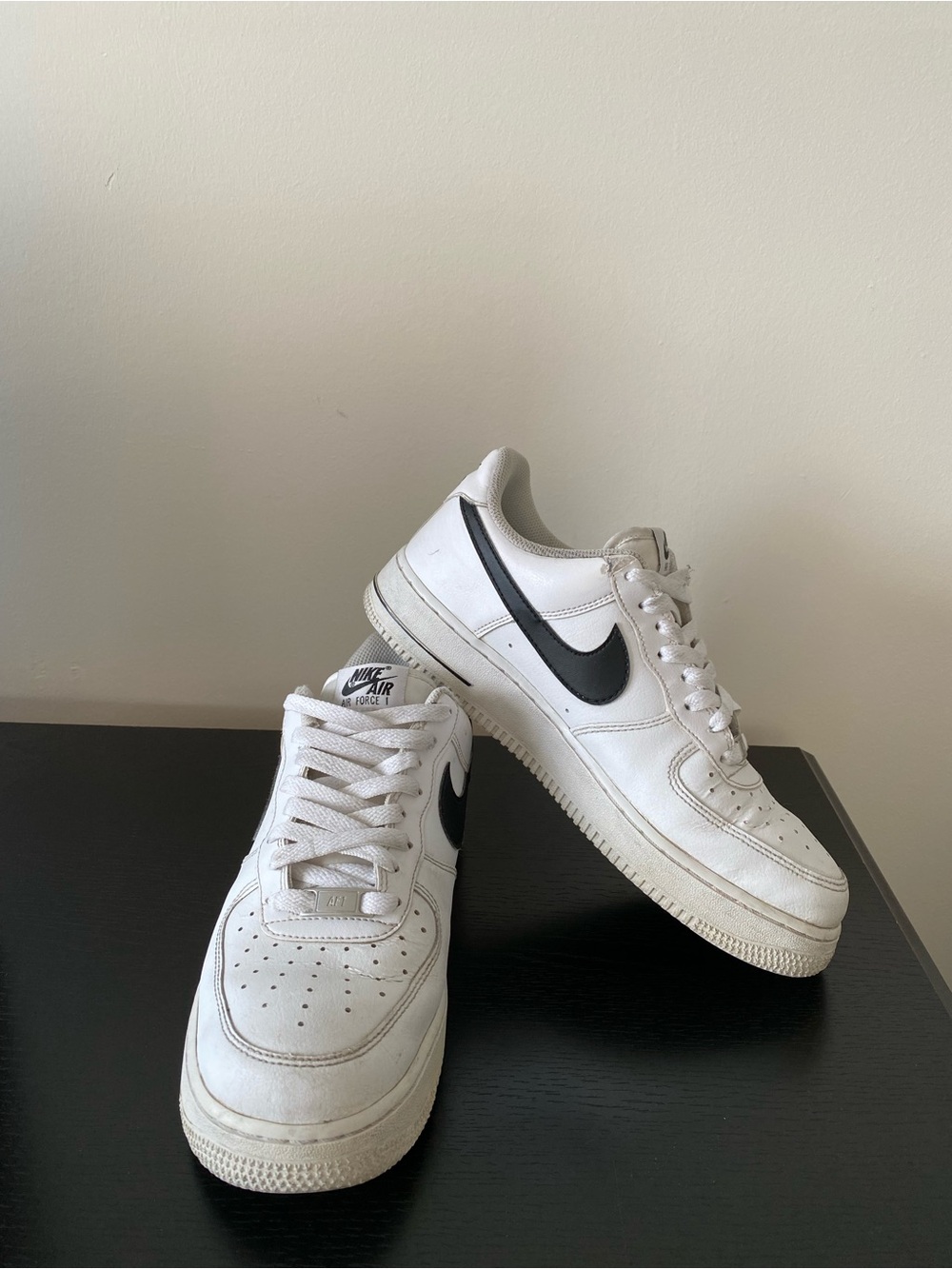Nike Air Force 1 mens Sz 8 GUC white
